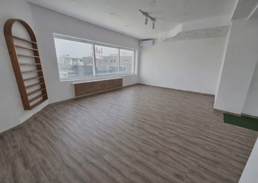 LES BERGES DU LAC 1 – LOCAL COMMERCIAL À VENDRE