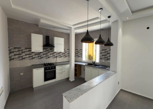 📍 CITE ENNKHILETTE : APPARTEMENT S+1 À LOUER
