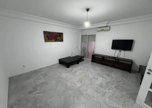 📍 ENNASR 2 : APPARTEMENT S+2 À LOUER