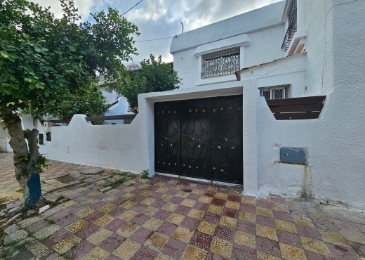 📍 CITE EZZOUHOUR 4 - ETAGE DE VILLA  À VENDRE