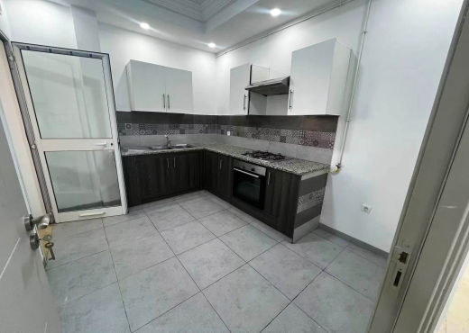 ENNKHILETE - ARIANA:  APPARTEMENT S+3 A LOUER