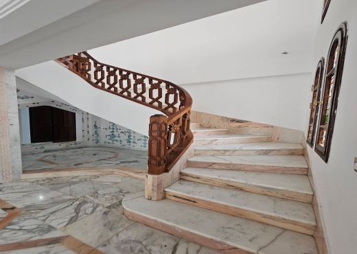 📍 MENZAH 9A : À VENDRE – VILLA DE PRESTIGE