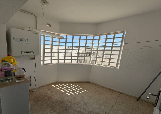 📍ARIANA  :  APPARTEMENT S+2  A VENDRE - image 3