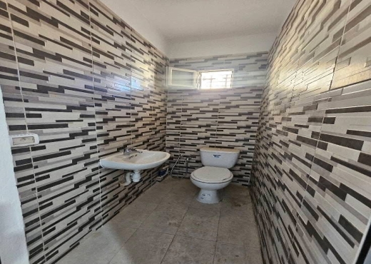 LA SOUKRA – À VENDRE  DÉPÔT - image 3