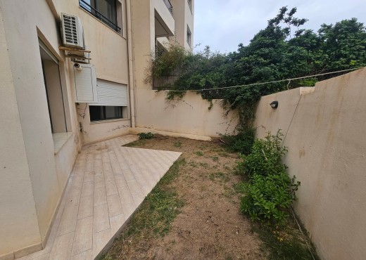 📍ENNASR 2  : APPARTEMENT S+2  AVEC UN JARDIN  À L - image 2