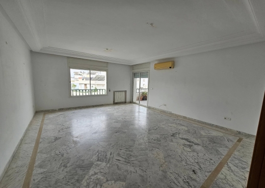 CITE ENNASER 2 : APPARTEMENT S+4 A LOUER