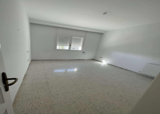 📍 ENNASR 1 – APPARTEMENT S+4 TRANSFORMÉ EN S+3 À - image 3