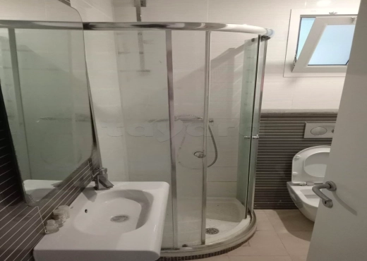 📍ENNASR 2  : APPARTEMENT S+1 À LOUER - image 4