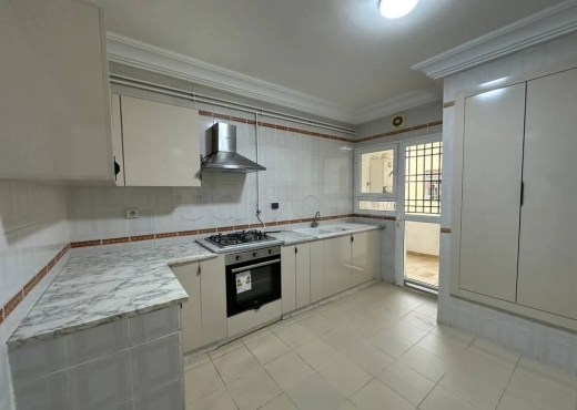 MENZAH 7 BIS : APPARTEMENT S+3 À LOUER