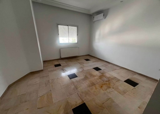 ENNKHILETE - ARIANA:  APPARTEMENT S+2 A LOUER