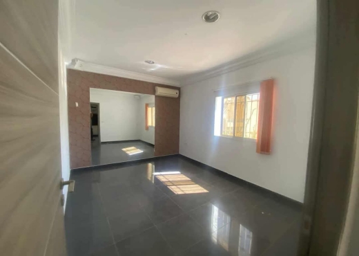 ENNASR 2  : BUREAU H+1 À LOUER