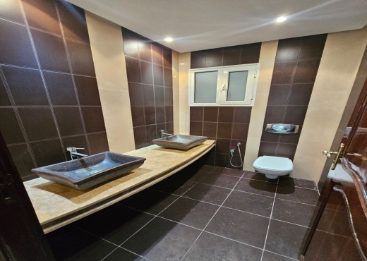 📍 MENZAH 9A : À VENDRE – VILLA DE PRESTIGE - image 4