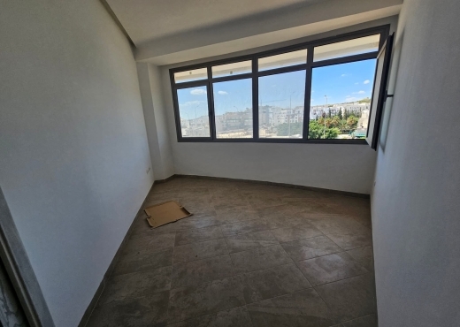 RIADH ANDALOUS : BUREAU À LOUER