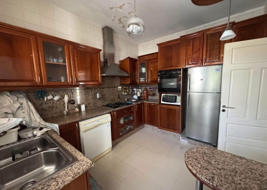 📍 GHAZELLA – VILLA À VENDRE SUR DEUX NIVEAUX SÉPA