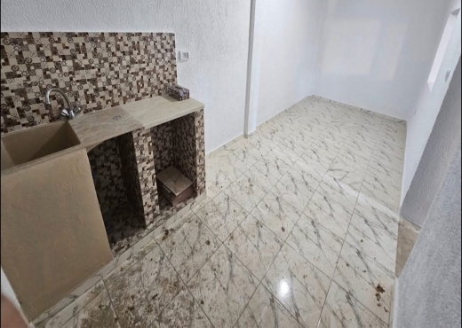 LA SOUKRA – À VENDRE  DÉPÔT - image 4