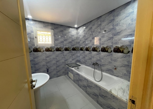 📍GHAZELA CITÉ ESSAHAFA  : VILLA S+3 AVEC JARDIN - image 4